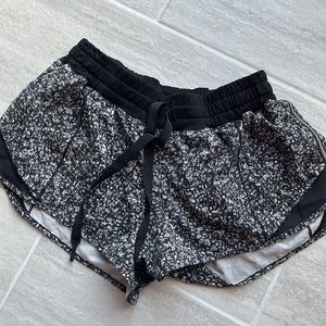 Shorty short lulu lemon size 4